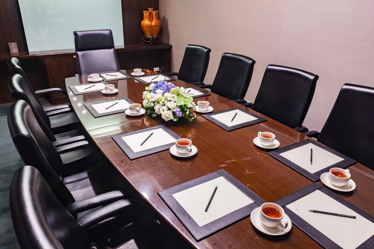 Pacific Business 4*
