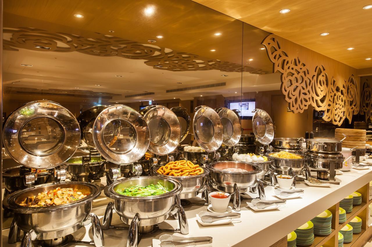 Hotel World Station 4*