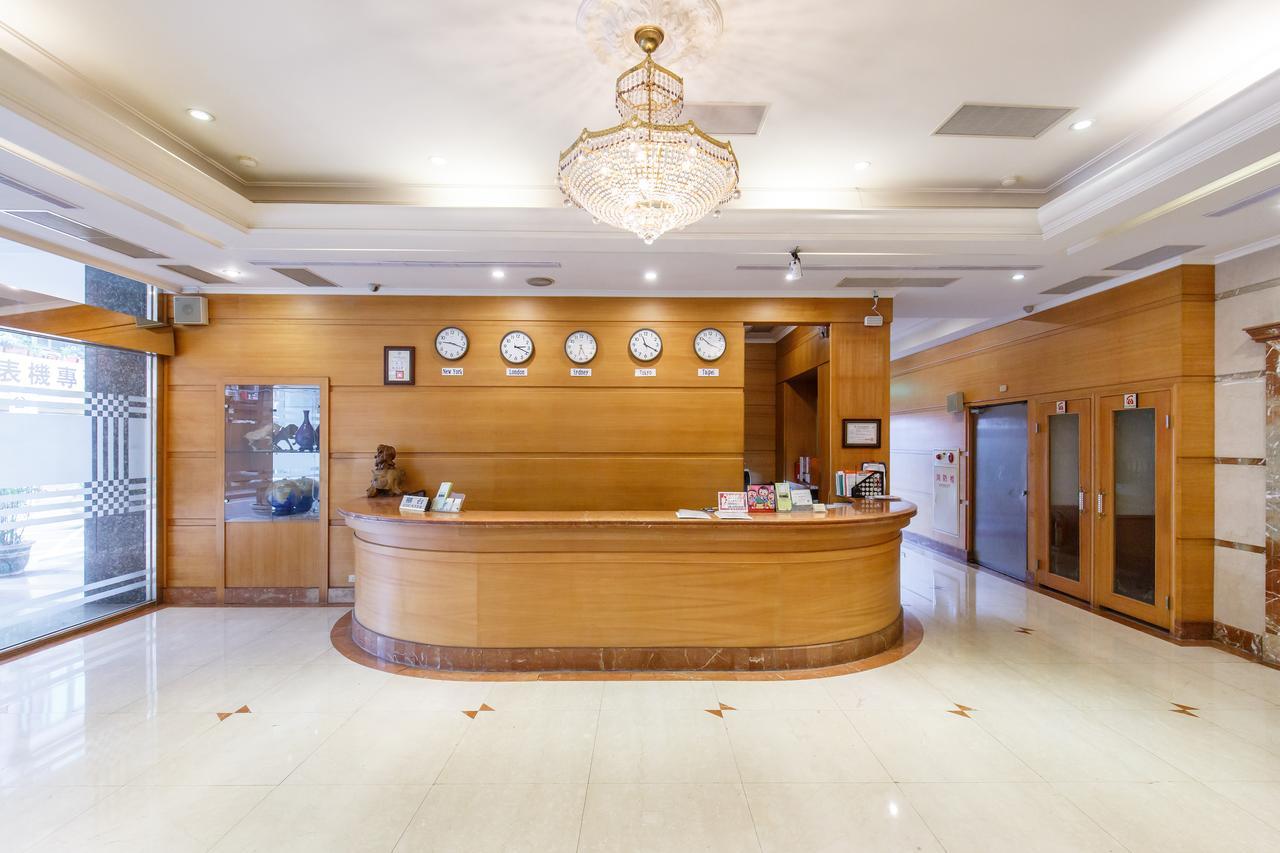 Hotel Champion