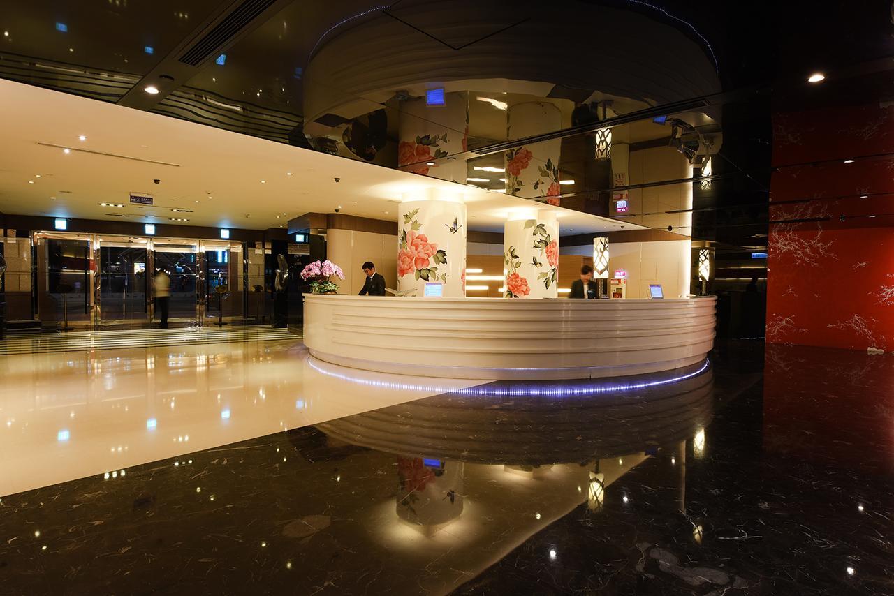 Caesar Park Hotel 4*