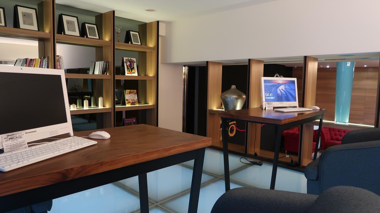 Amici Six Star 3* Taipei