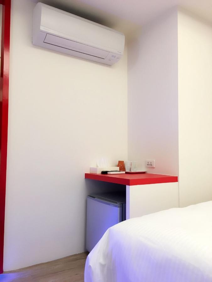 Honey Hotel