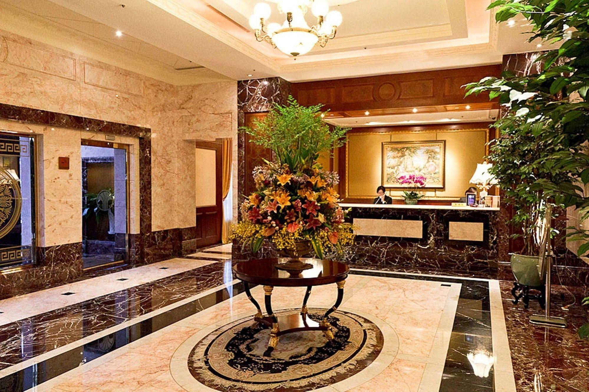 Capital Dazhi 4*
