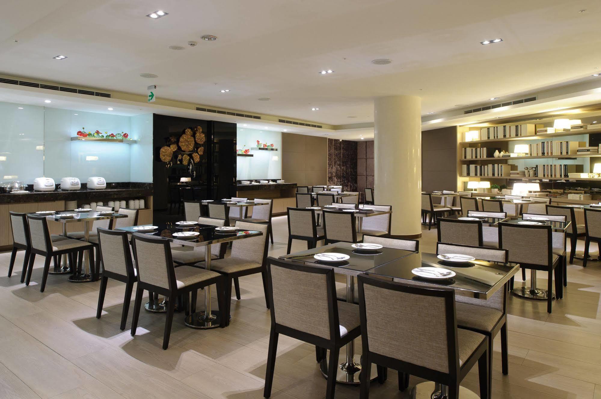 K Dunnan Hotel