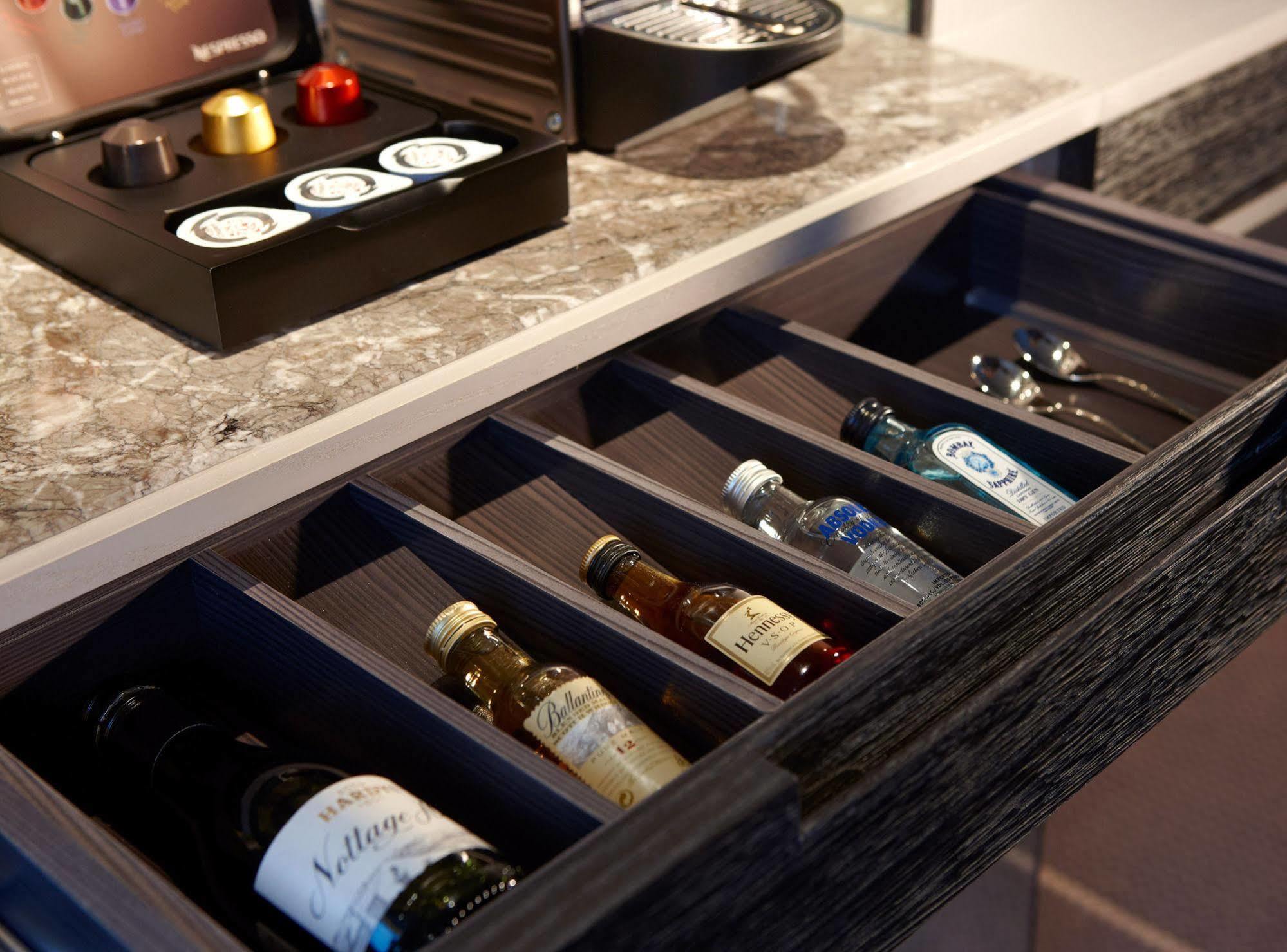 Humble House Taipei, Curio Collection By Hilton Taipei