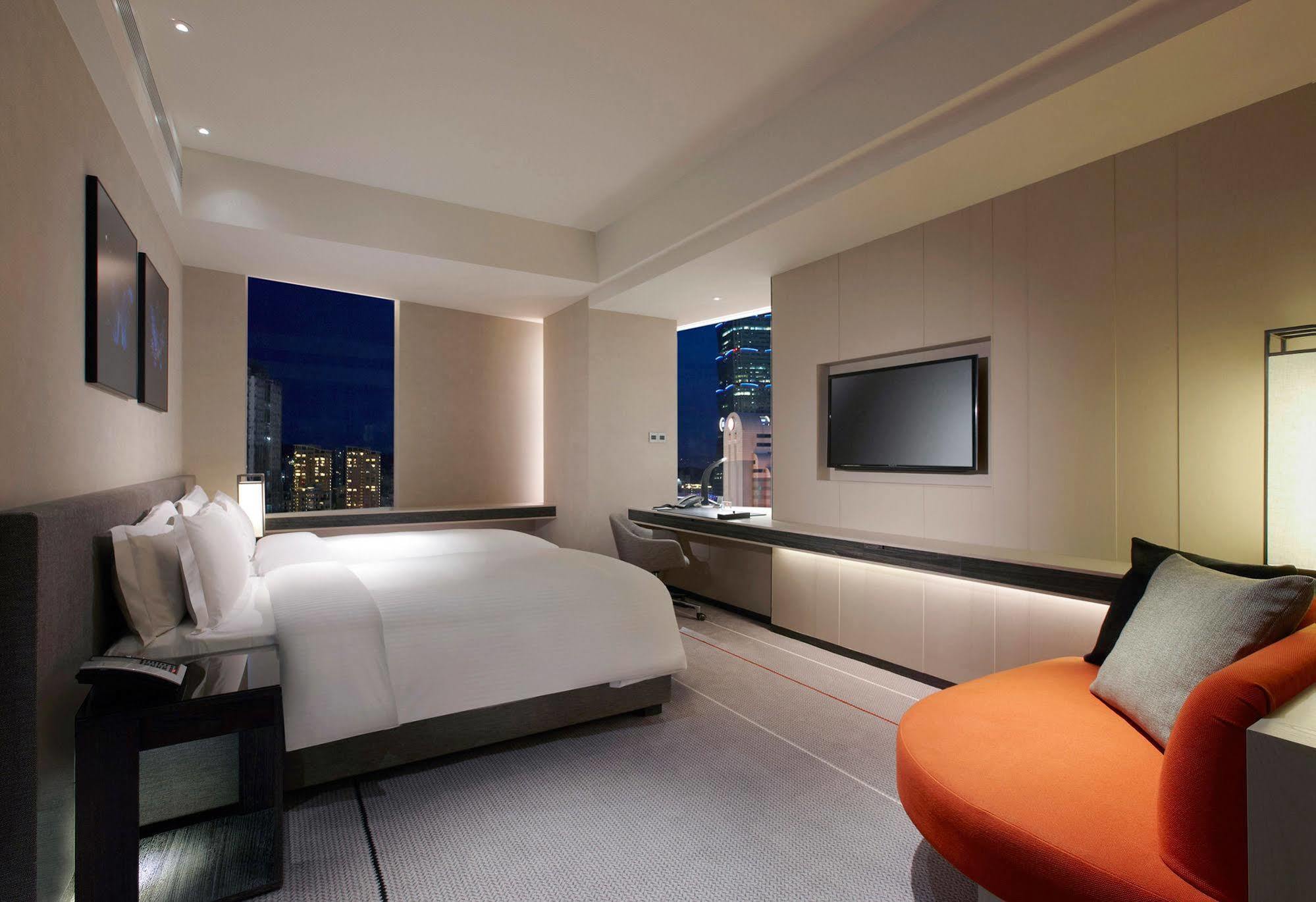 Humble House Taipei, Curio Collection By Hilton Taipei