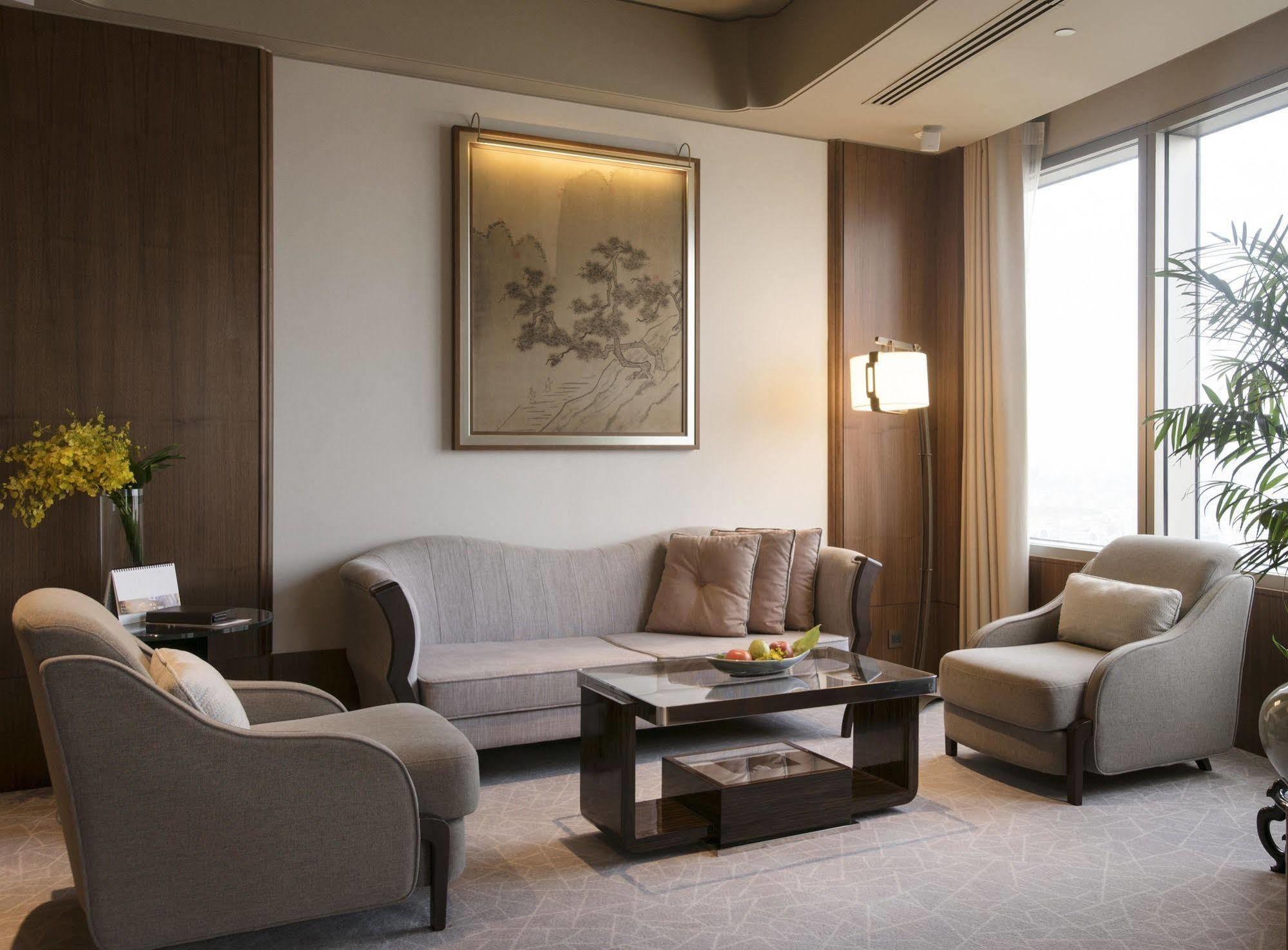 Hotel Shangri-la Far Eastern, 5*