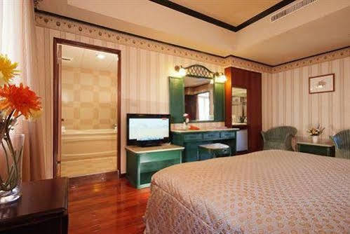 Hotel Pink Lotus Taipei
