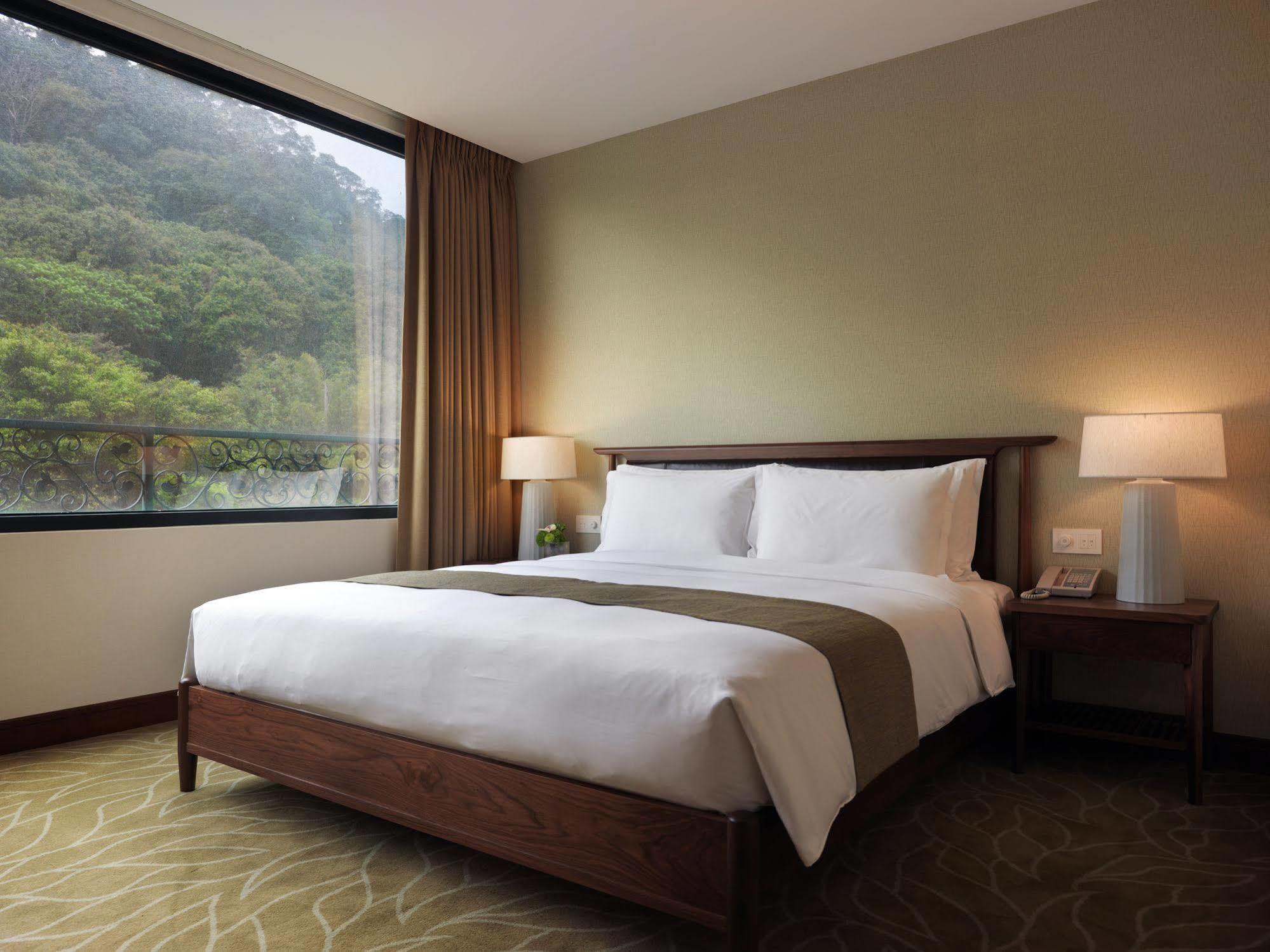 Yusense Hotel 4*