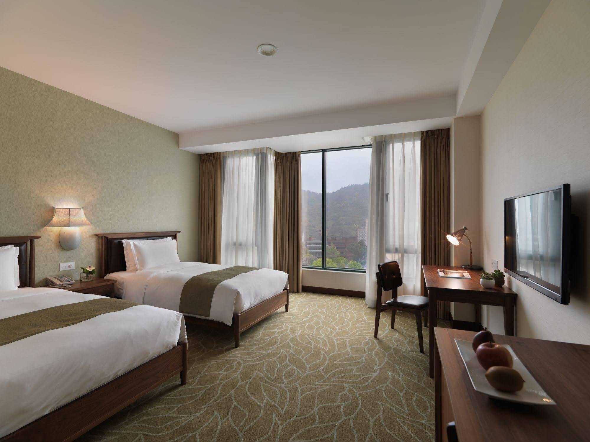 Yusense Hotel 4*