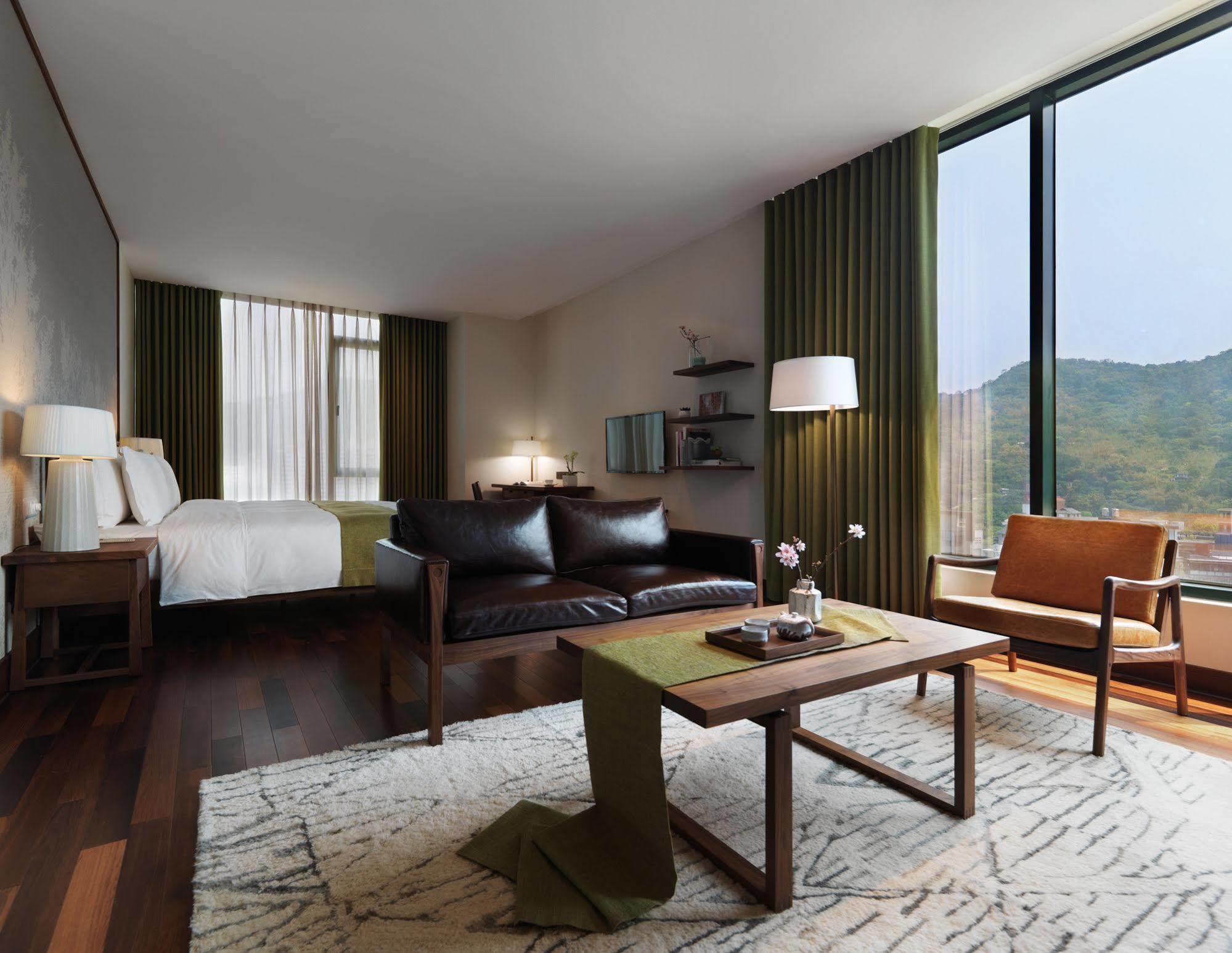 Yusense Hotel