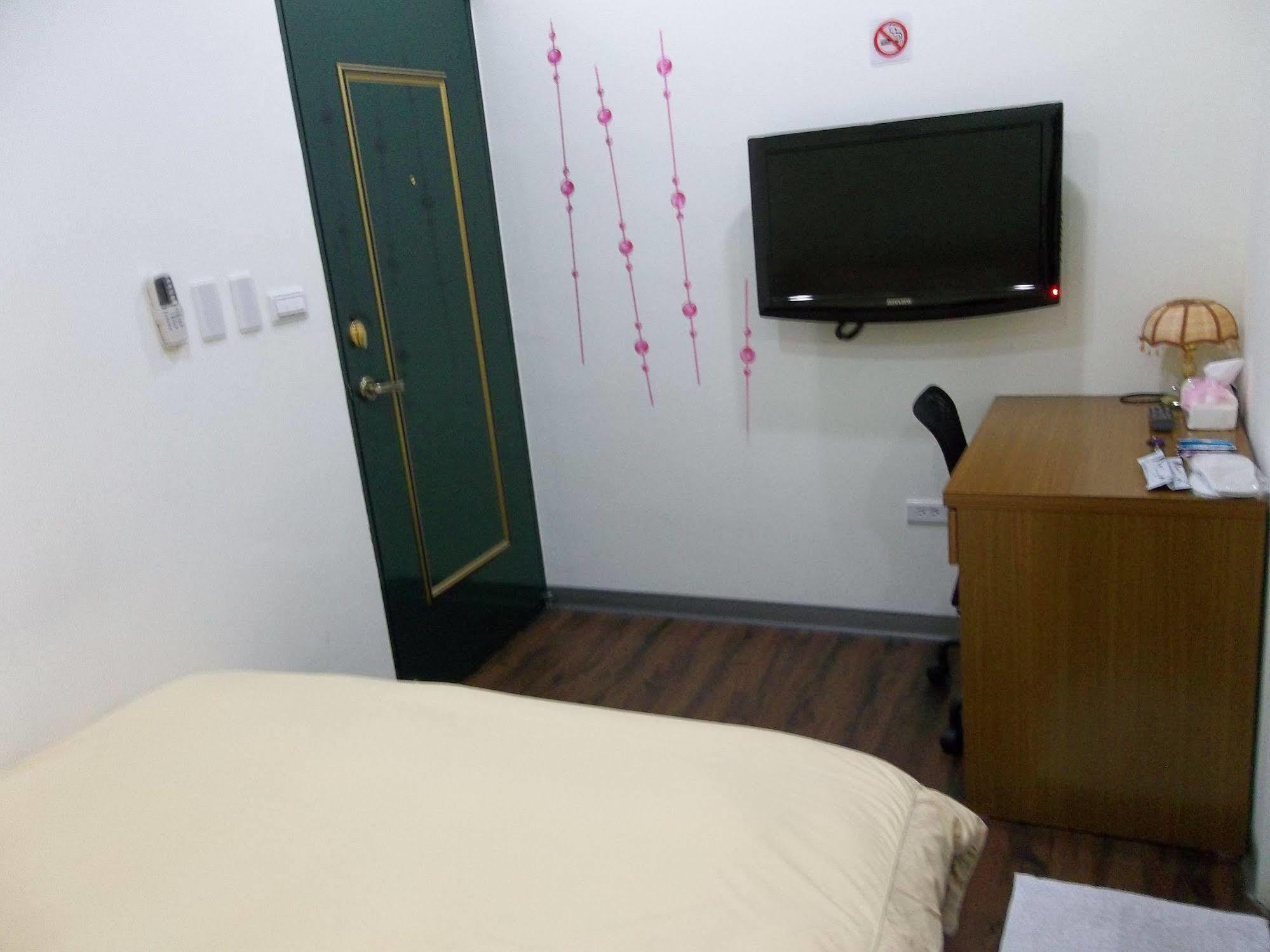 Guest house Come Inn Taipei 2*