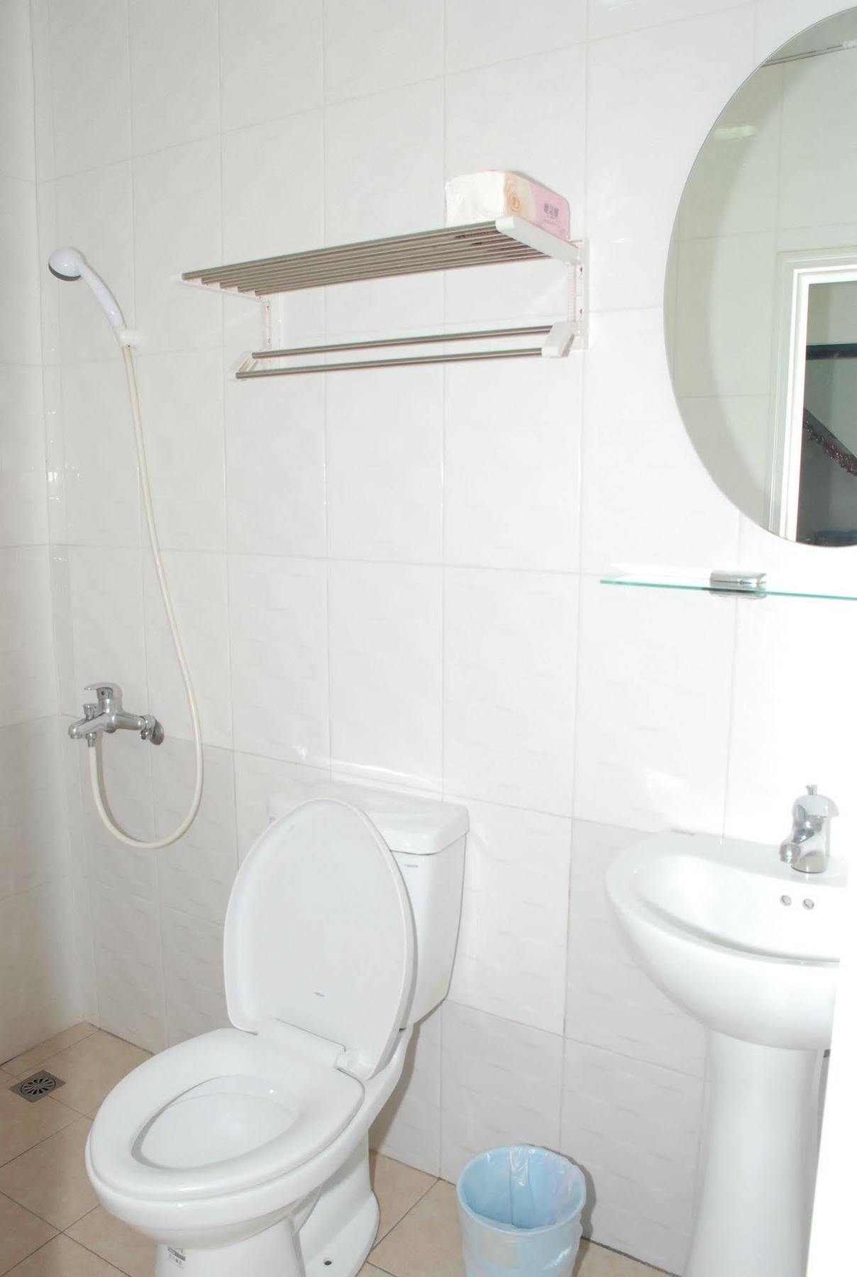 Come Inn Taipei Guest house 2*