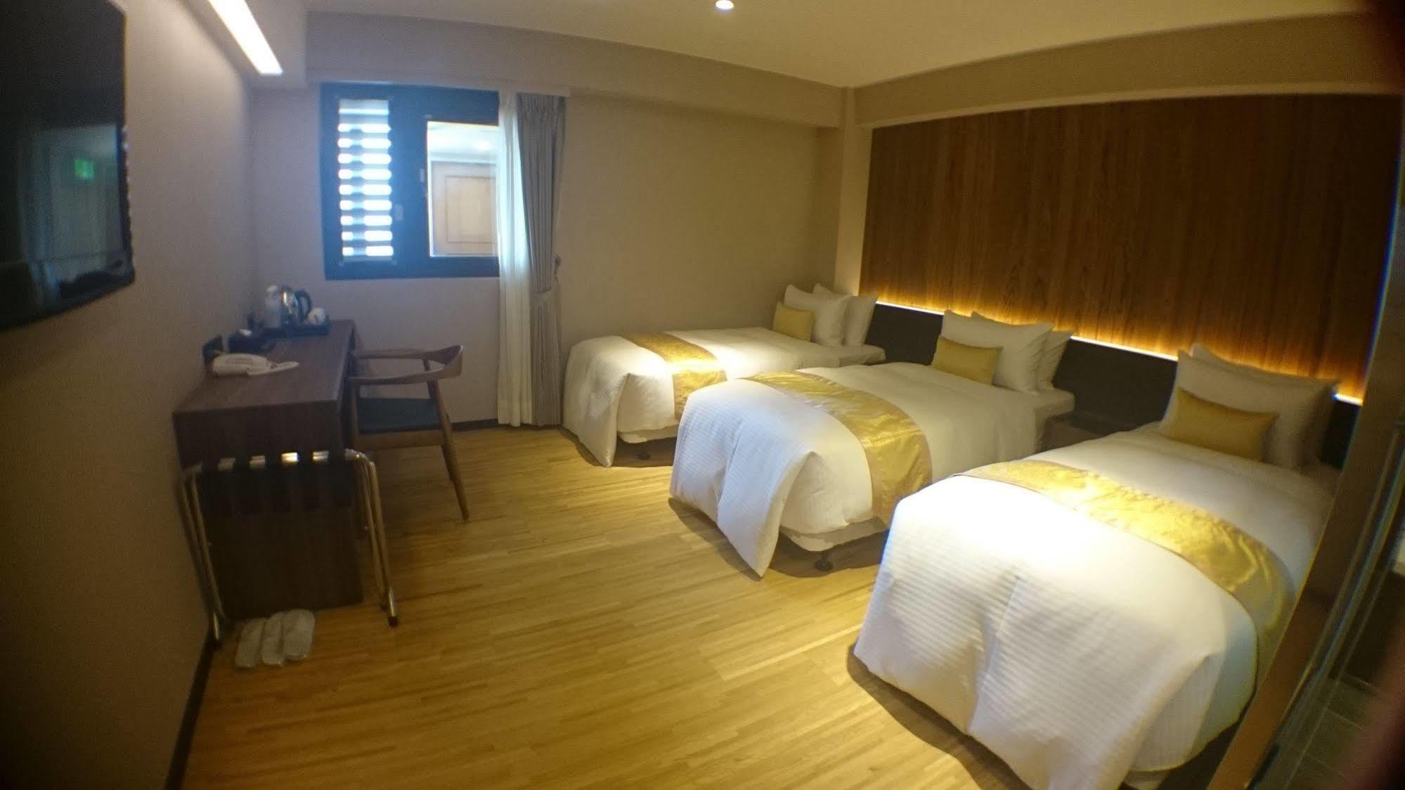 Hotel City Hotel