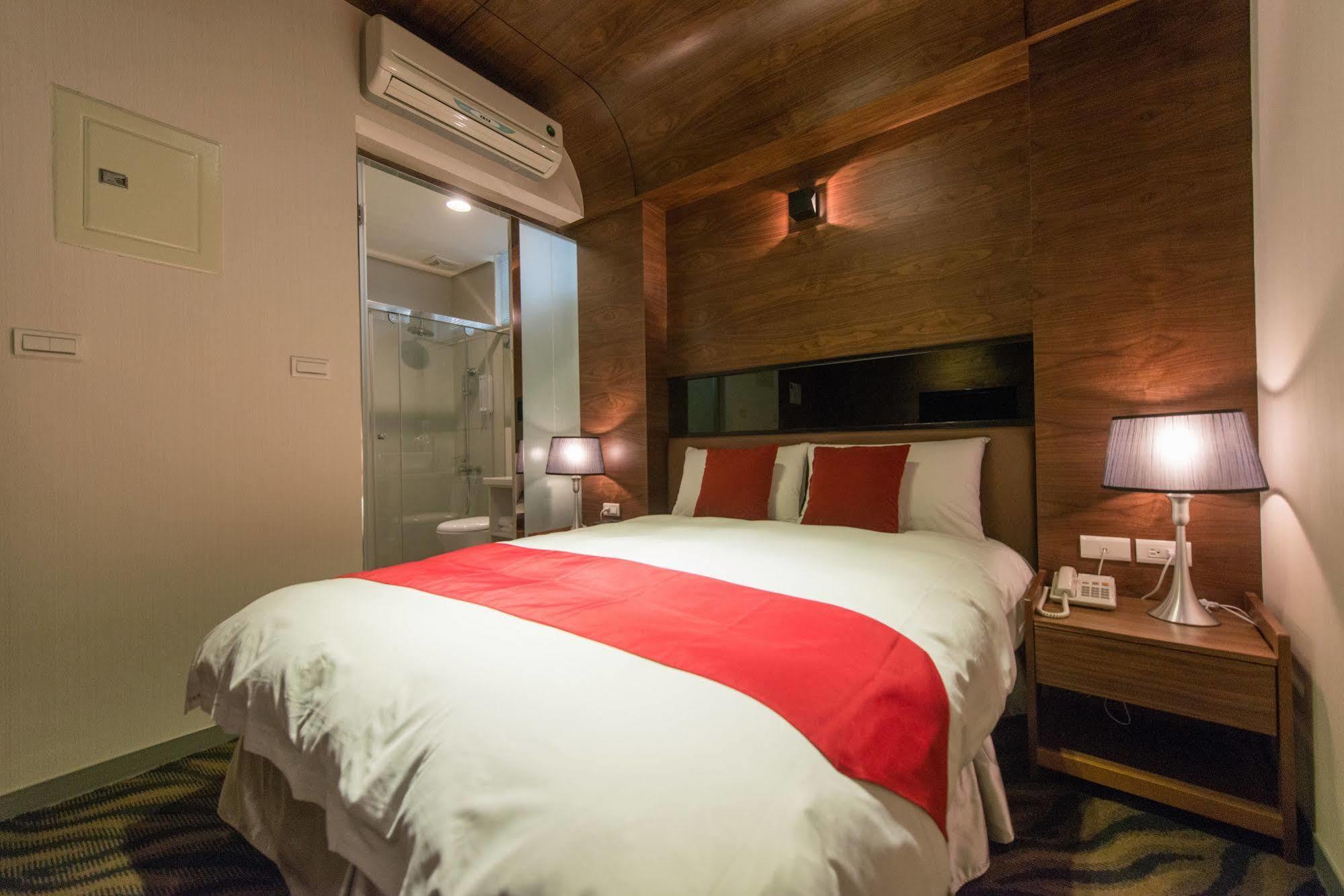 Royal Rose Station Hotel Taipei