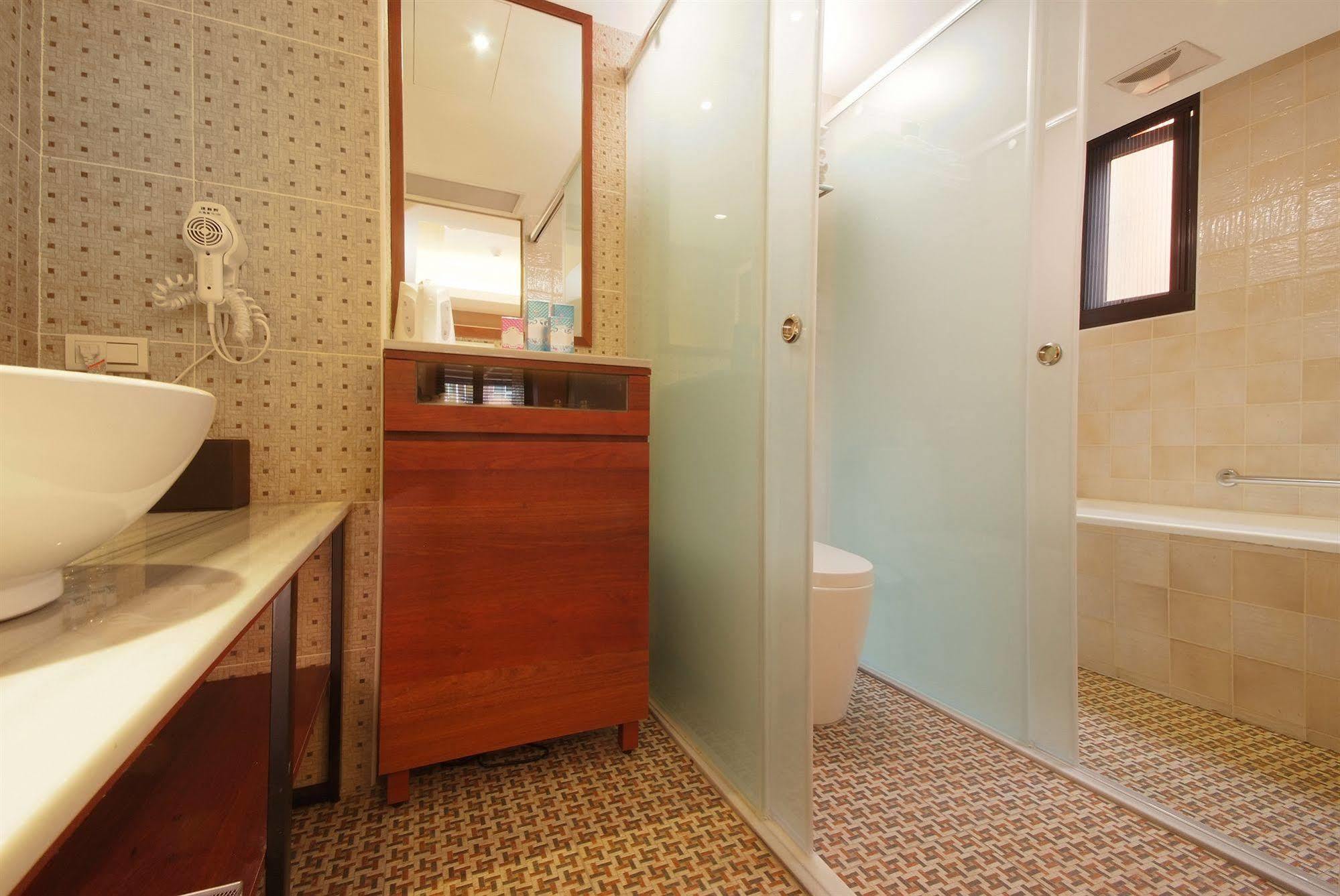 Lan Ting Business Hotel 3*