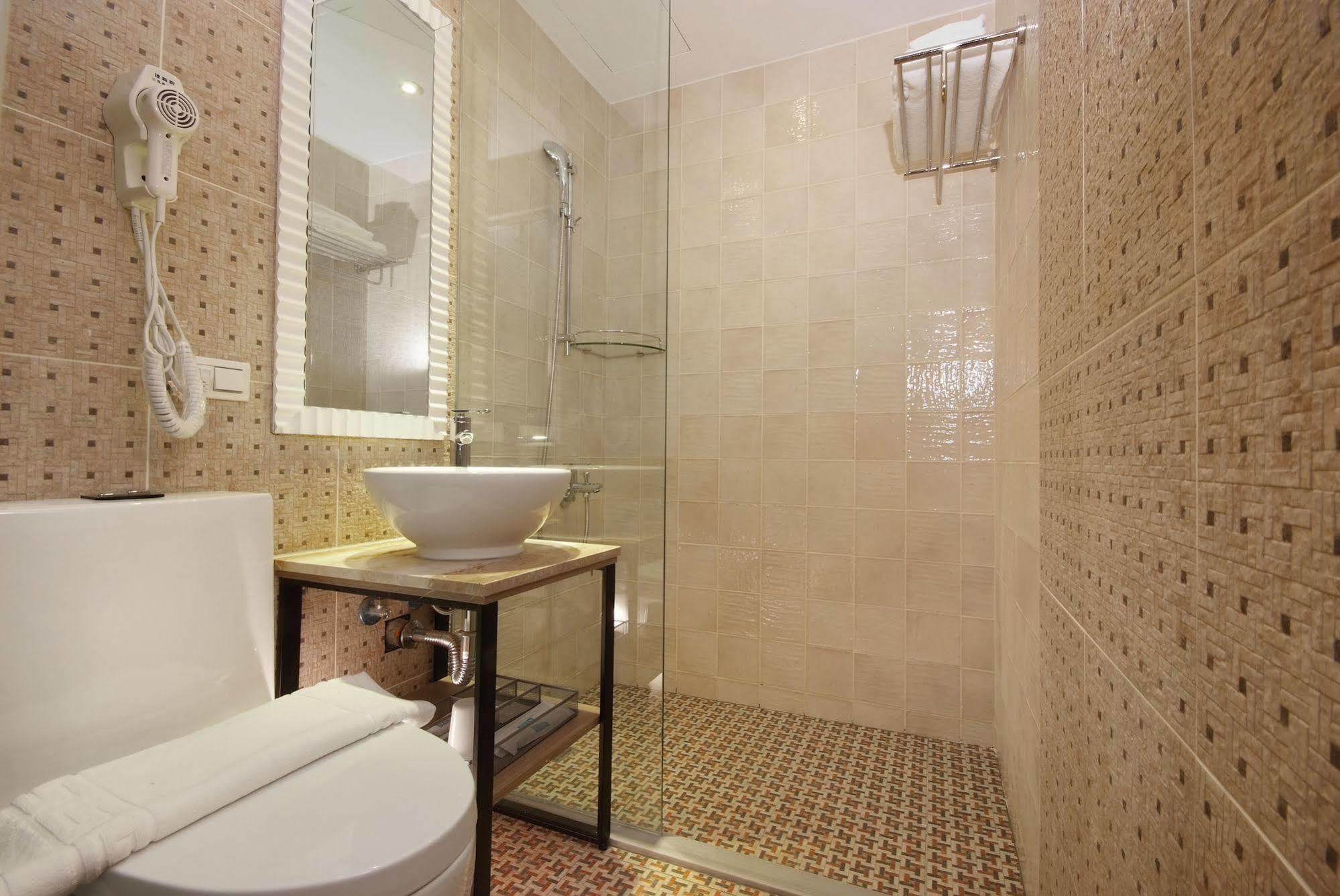 Lan Ting Business Hotel 3*