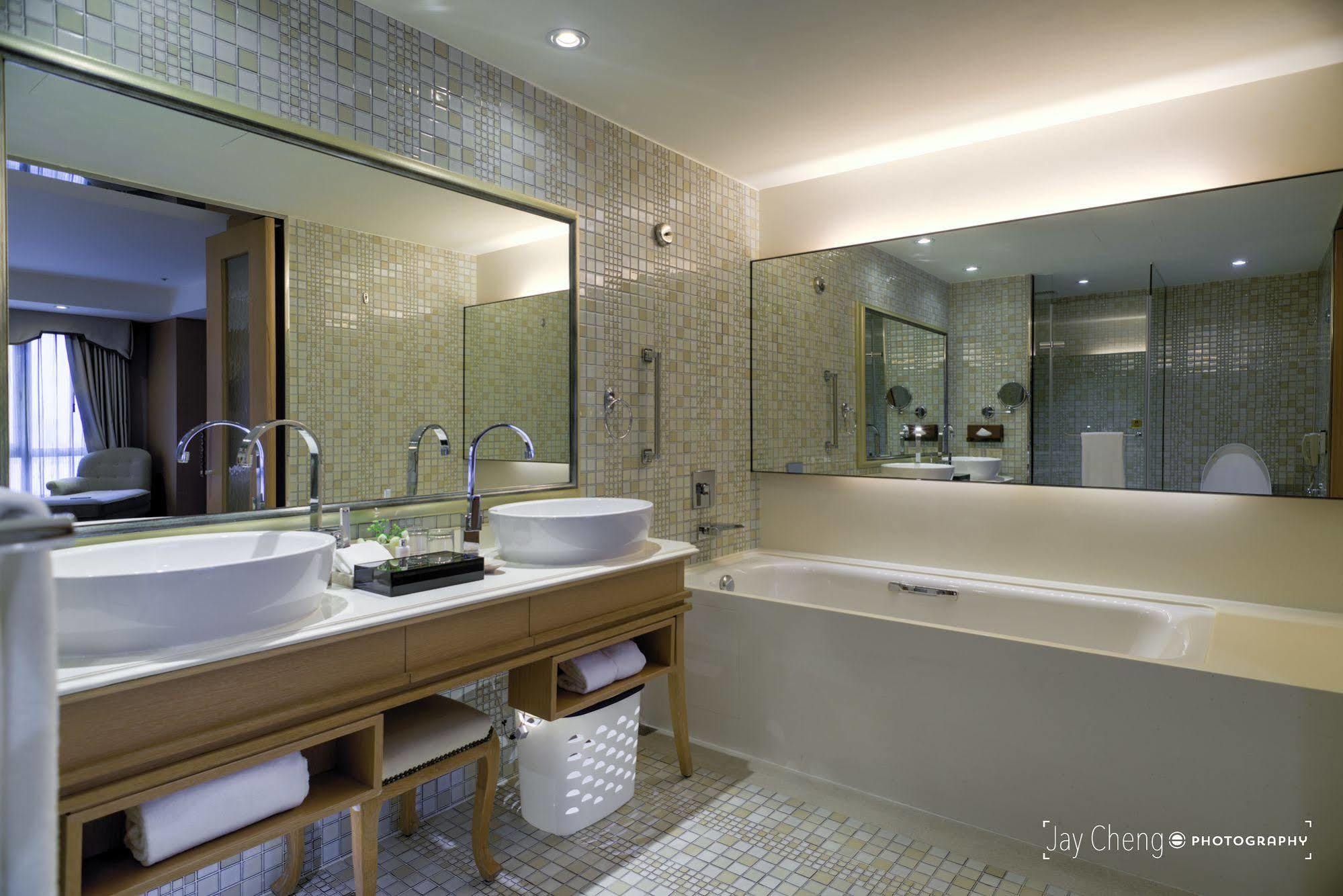 Chateau De Chine Xinzhuang Hotel
