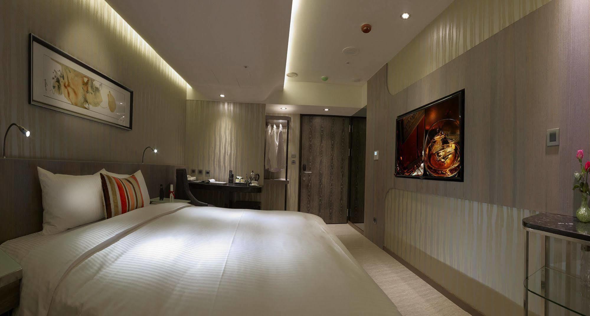 Hotel Beauty - Bnight-self Check-in 3*