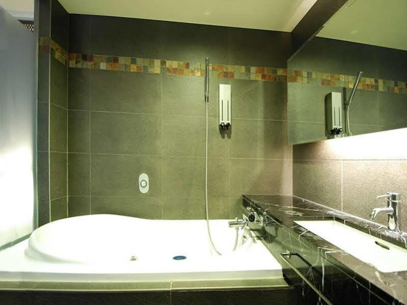Royal Garden Hotel