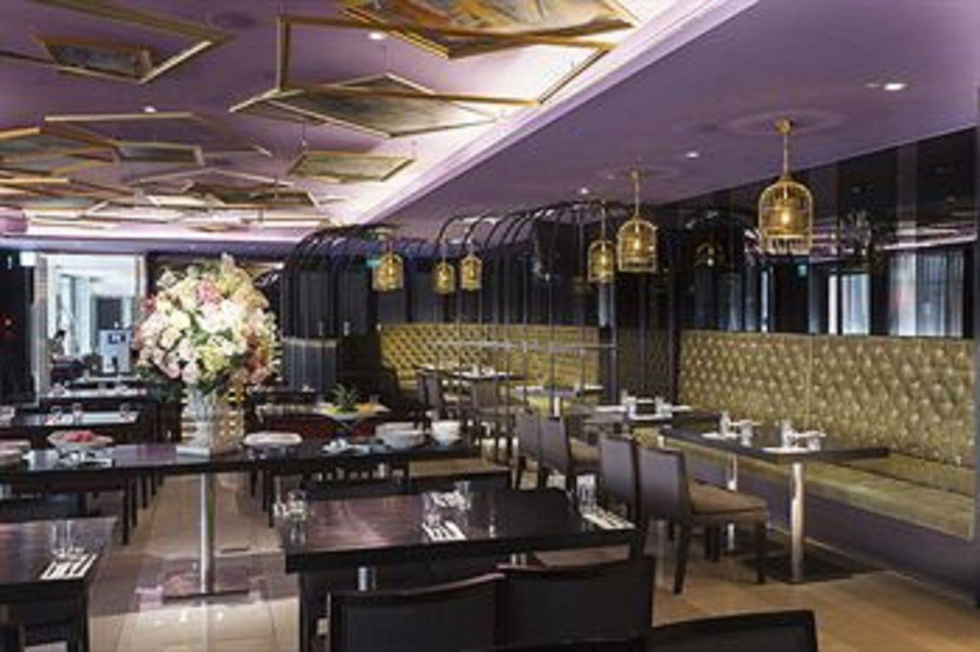 Fx Nanjing East Road Branch Hotel Taipei