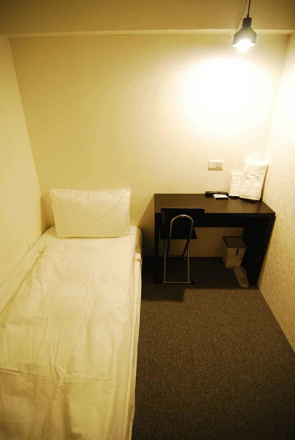 Hostel Cube - Main Station