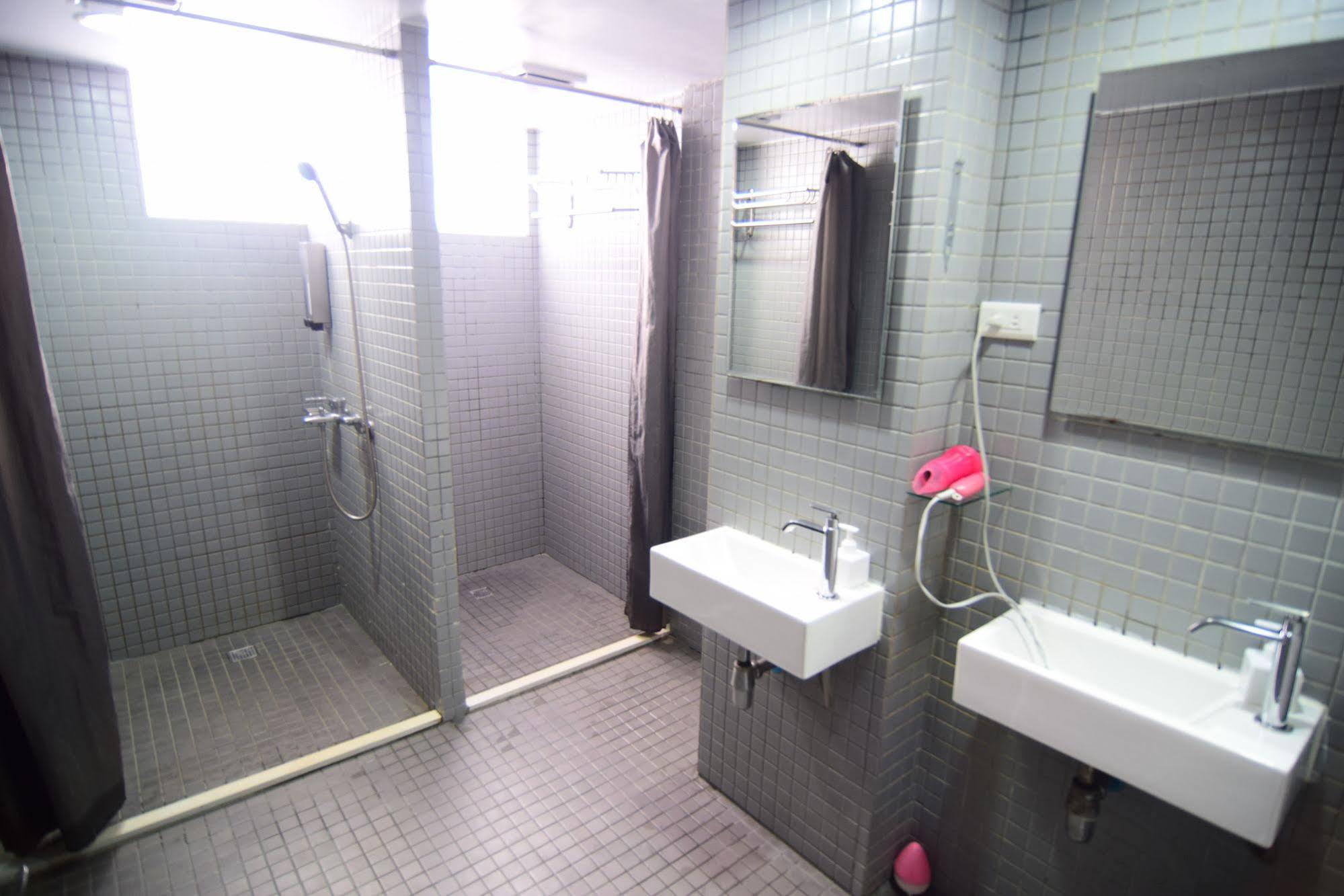Hostel Cube - Main Station Taipei