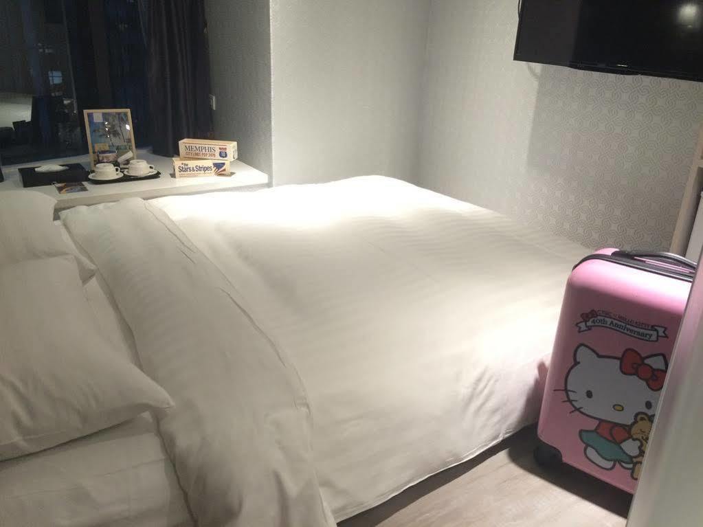 Rf - Zhongxiao 3* Taipei