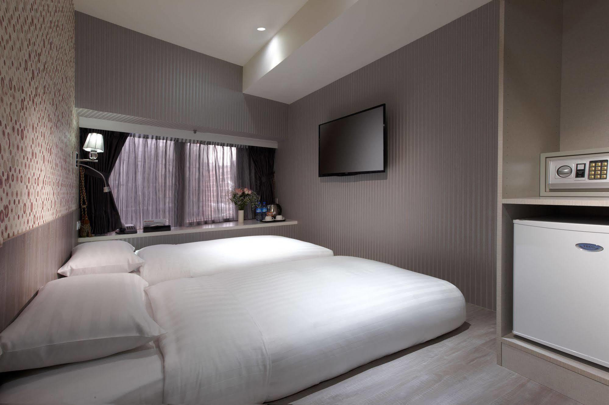 Rf - Zhongxiao Hotel 3*