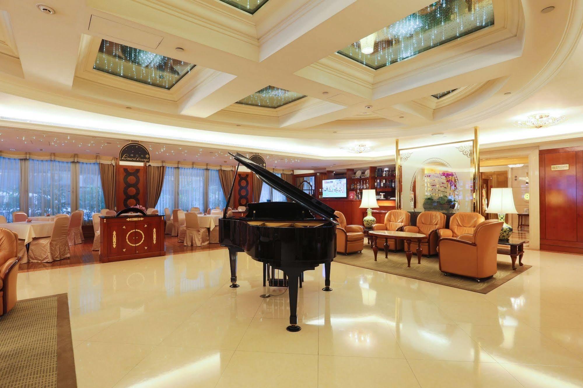 Hotel Evergreen Laurel
