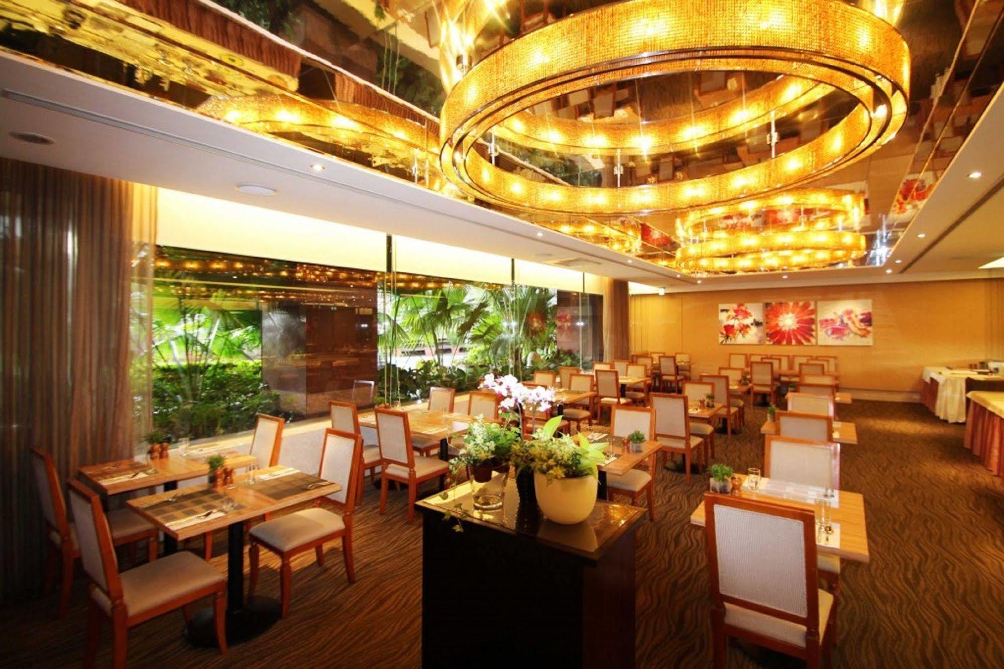 Riverview 4* Taipei
