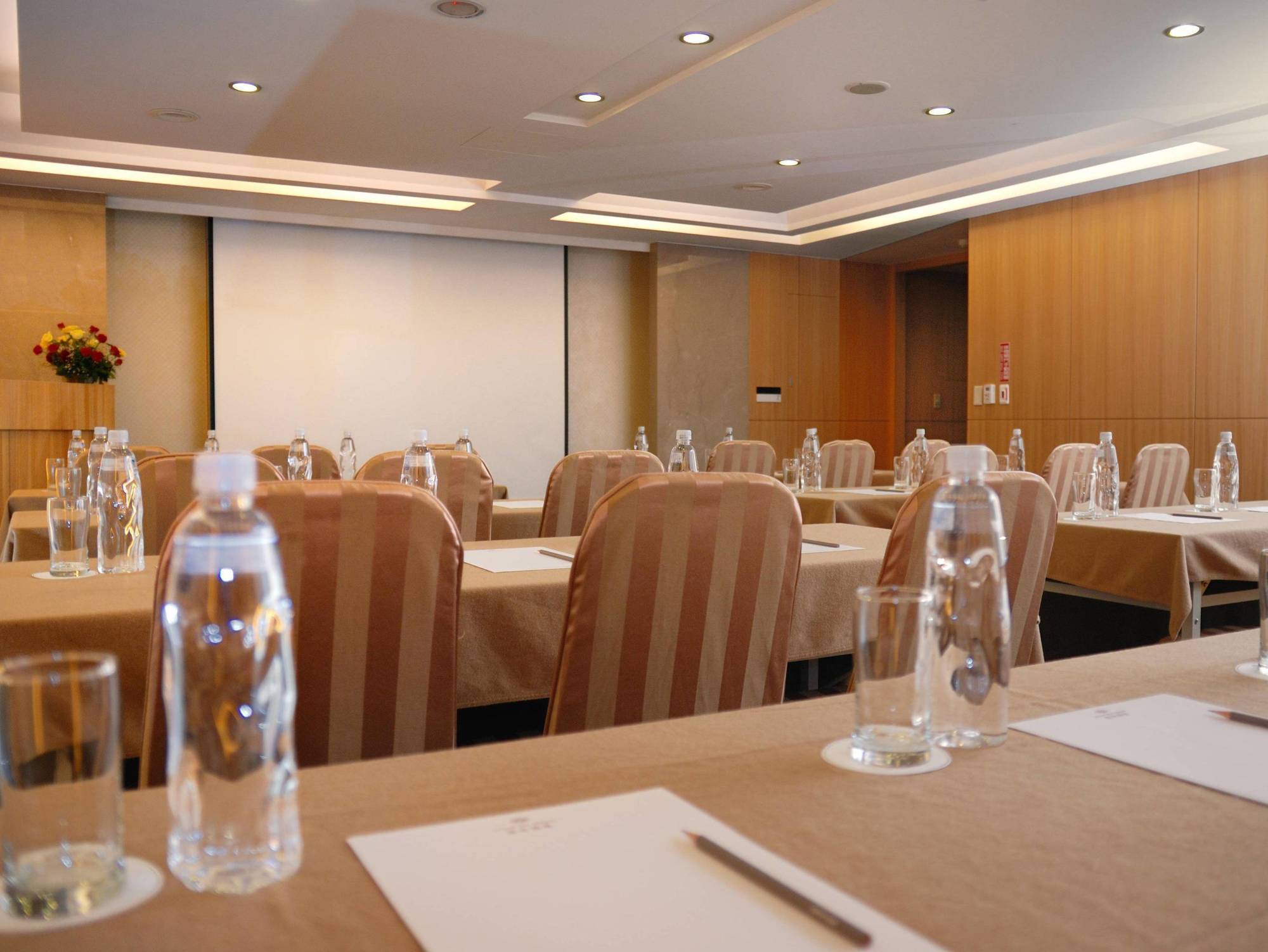 Hotel Royal Biz 3*
