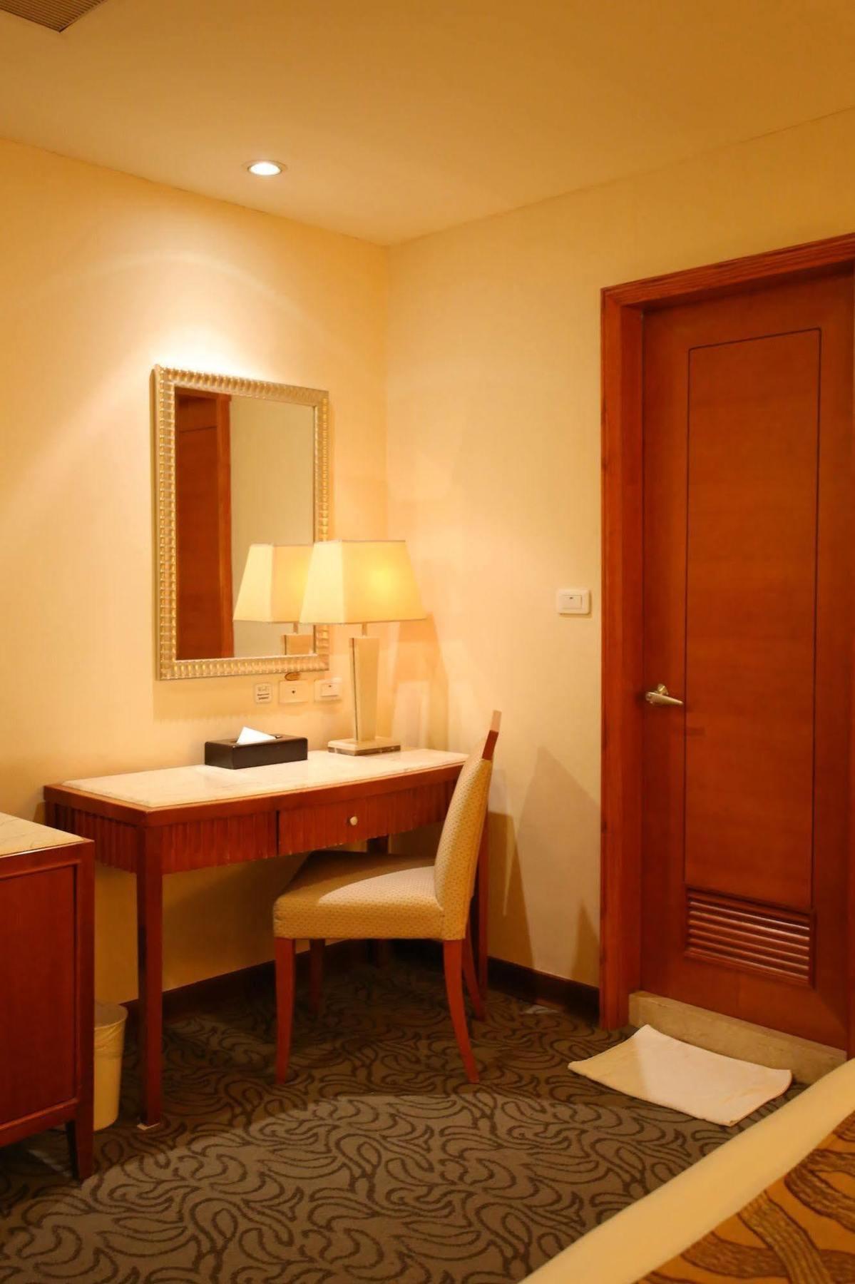Elegance 3*