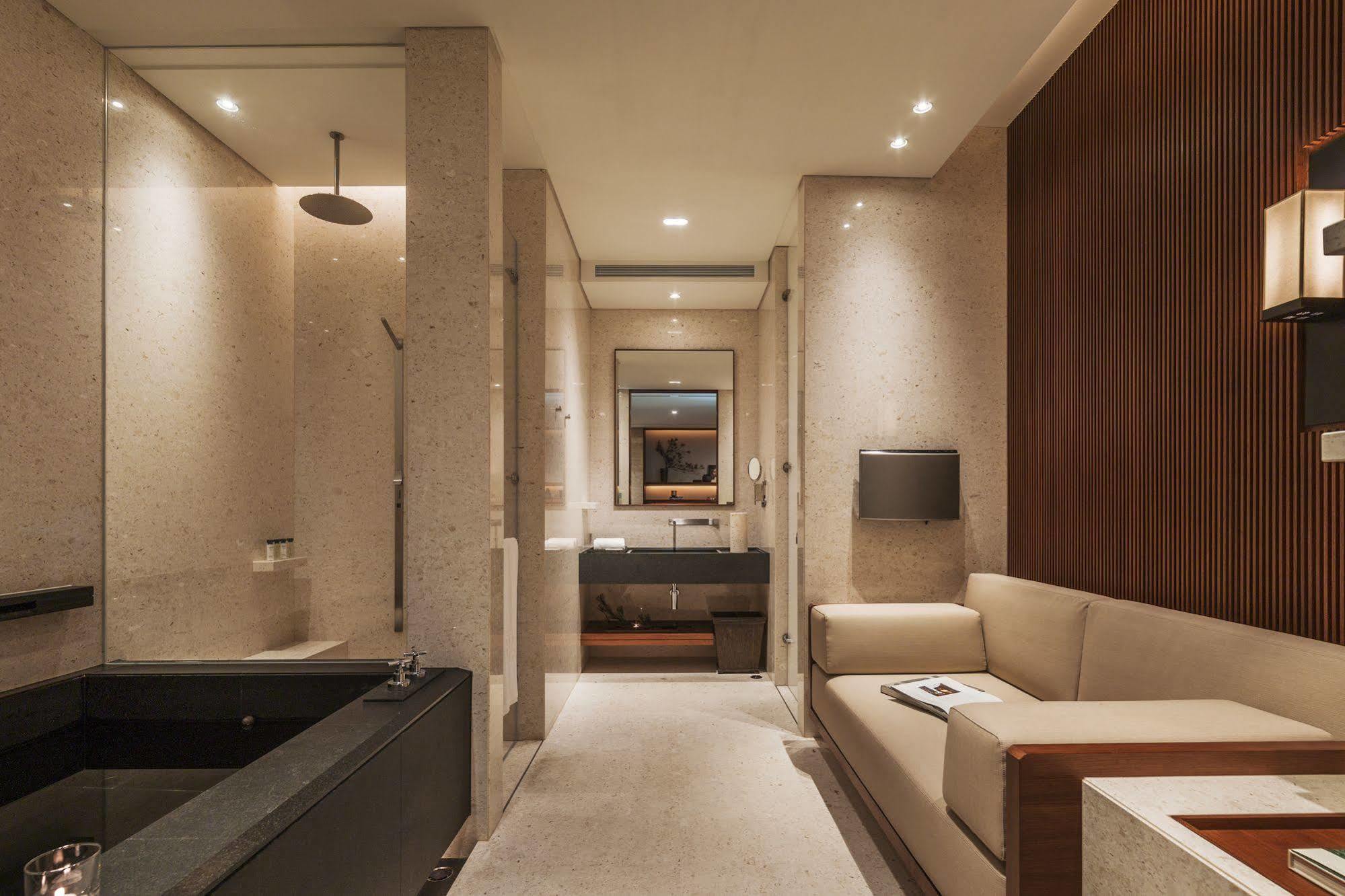 Hotel 32 Taipei