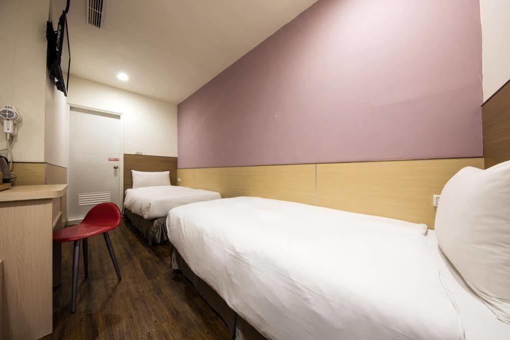 Tomorrow Hotel 3*