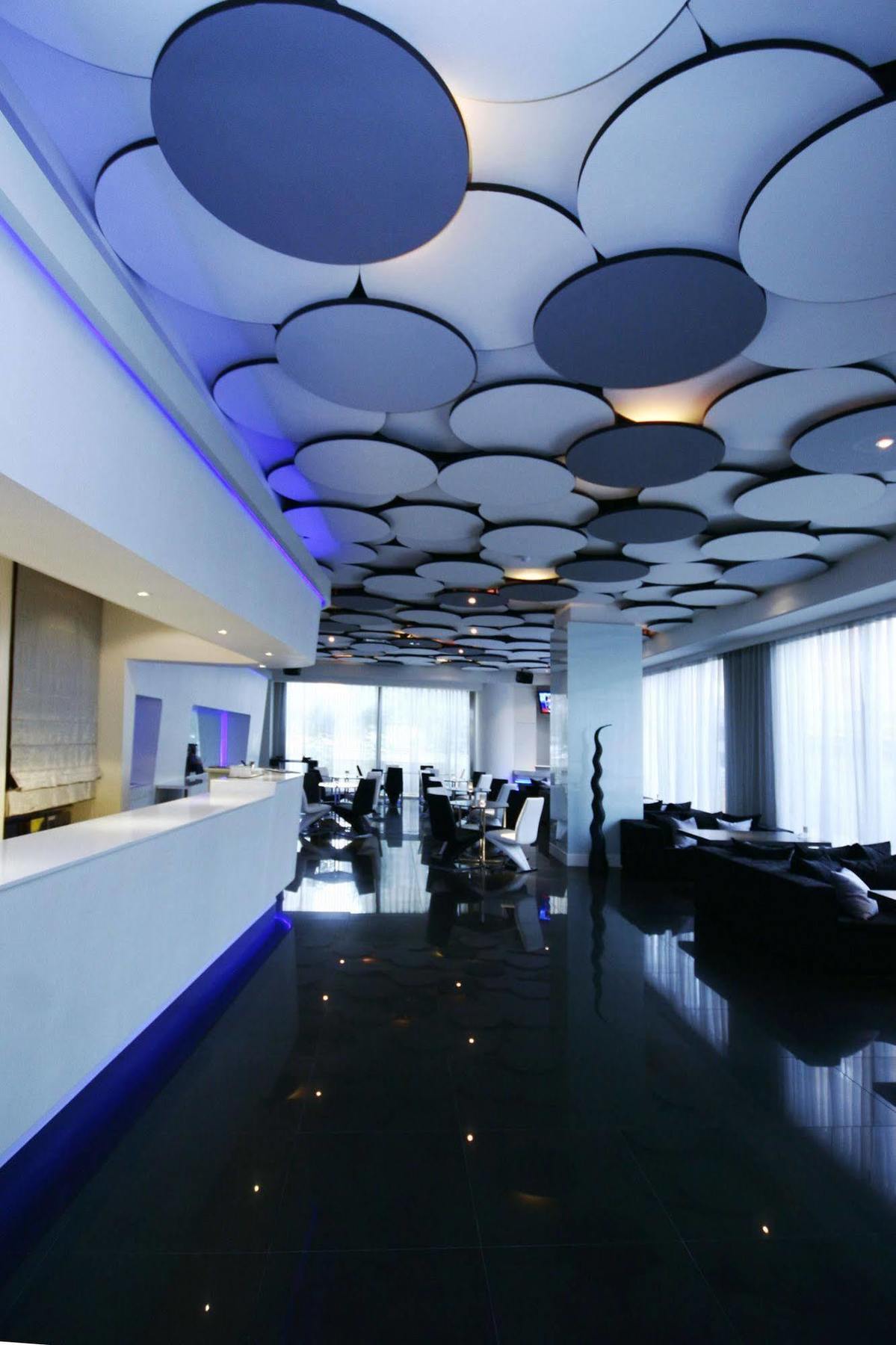 Eight Zone Hotel