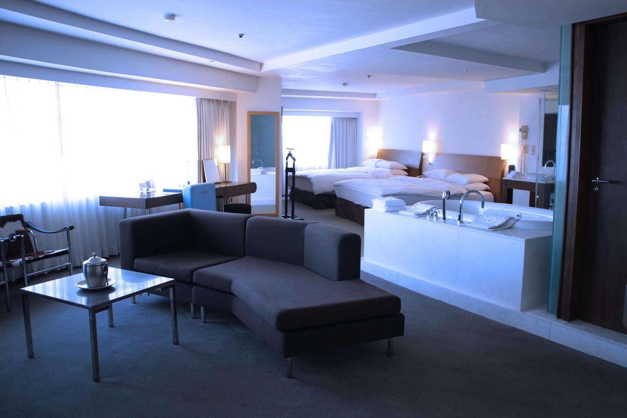 United 5* Taipei