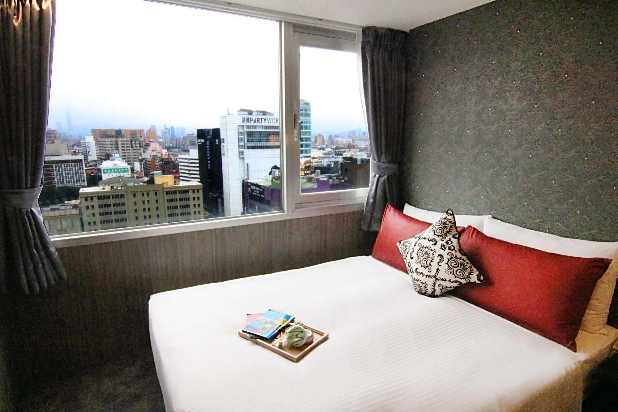 Hotel Dream Of Red Mansions 3*