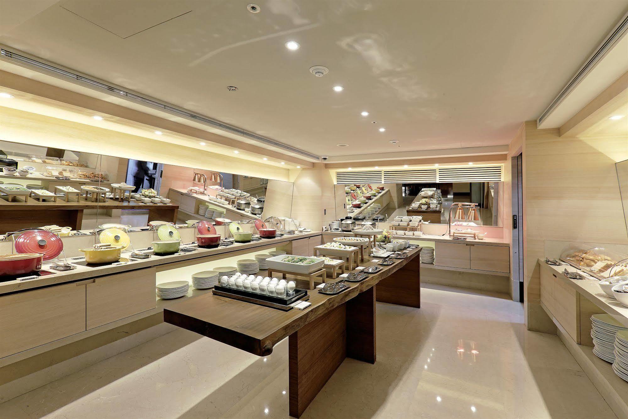 Hotel Cozzi Zhongxiao Taipei