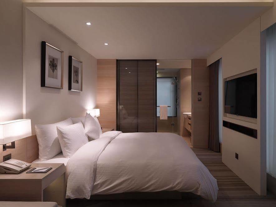 Cozzi Zhongxiao Hotel 4*