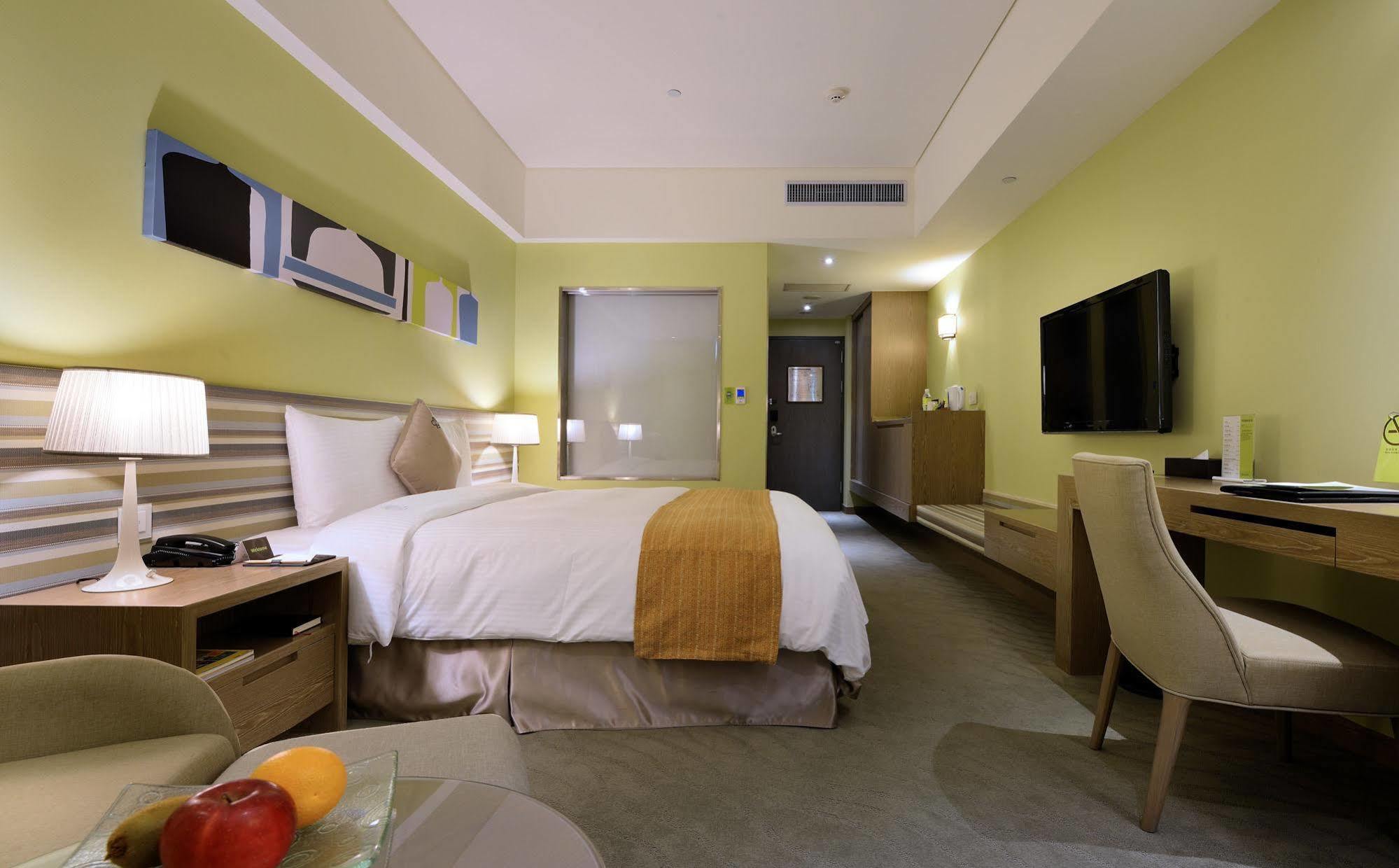 Two Tails Luzhou 4*