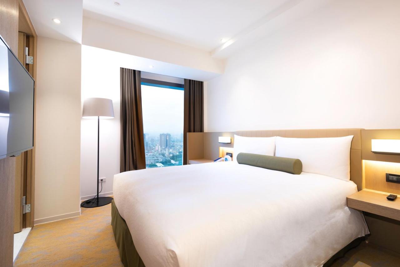 Caesar Metro Hotel