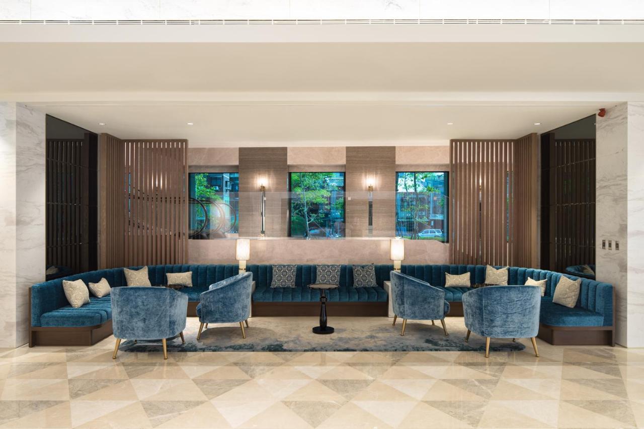 Caesar Metro Hotel 5*