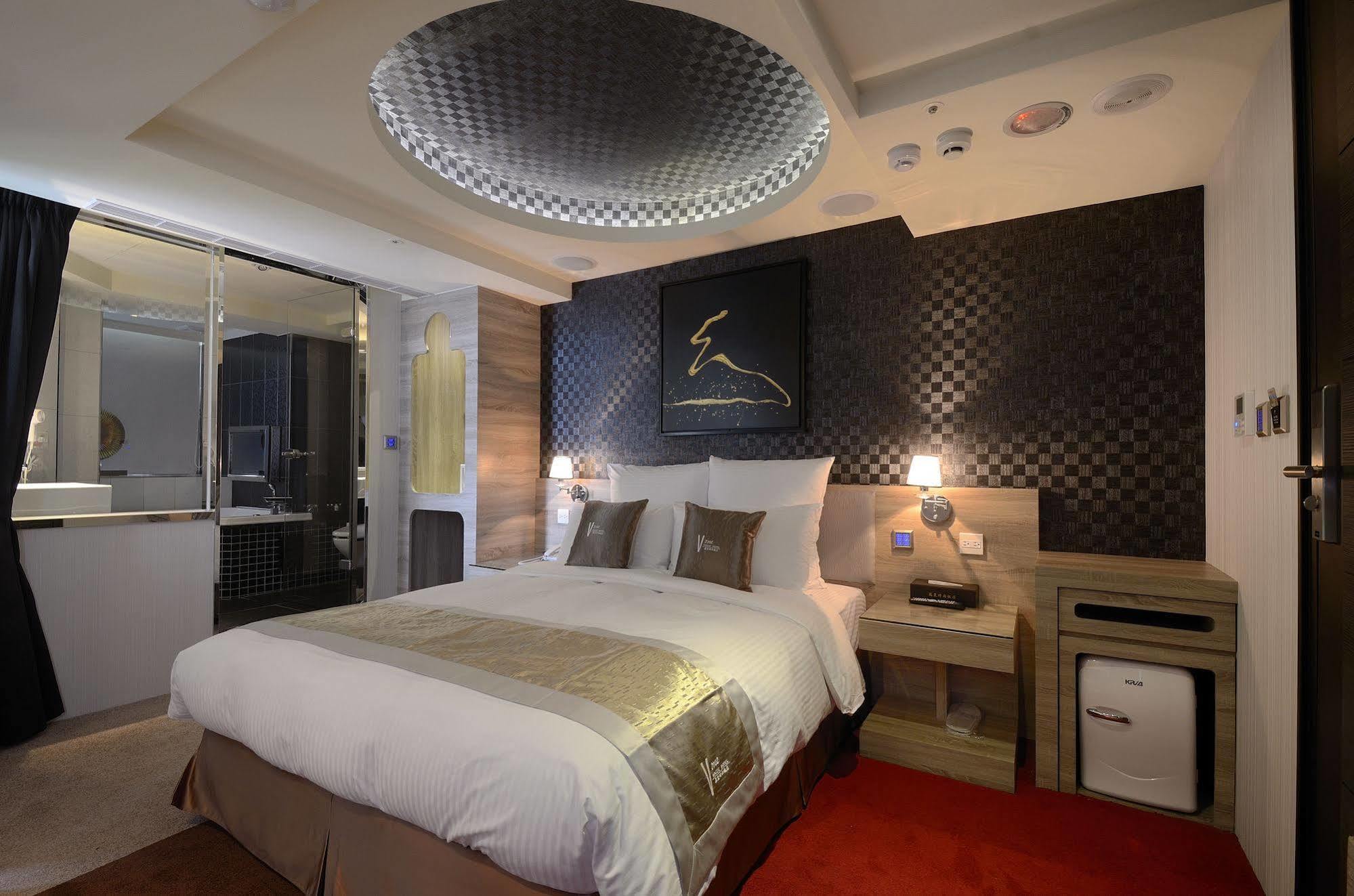 V-one Vogue Hotel