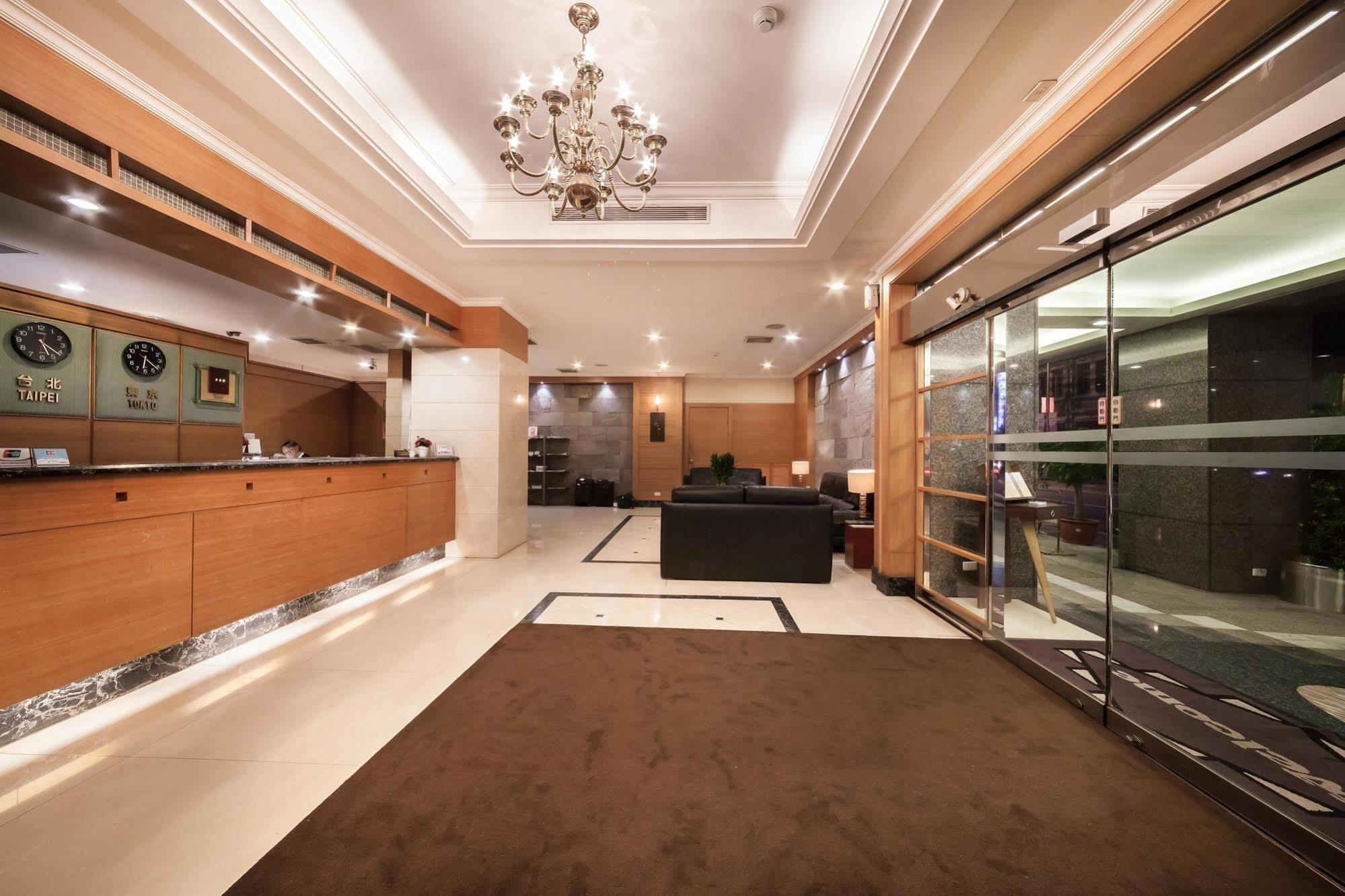 華麗大飯店ferrary Hotel 3*