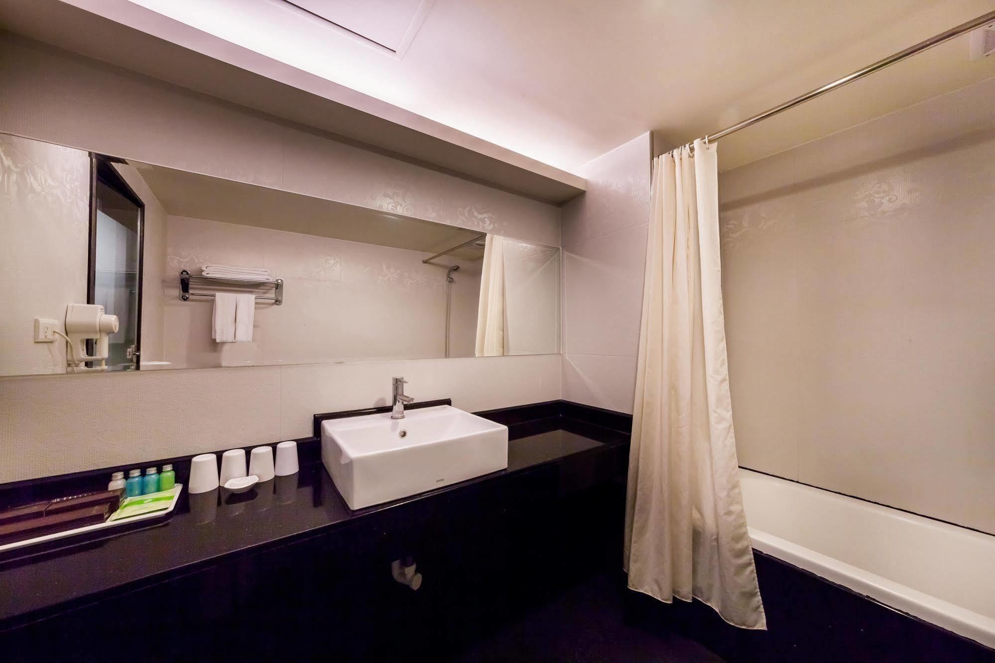 Hotel 華麗大飯店ferrary Taipei