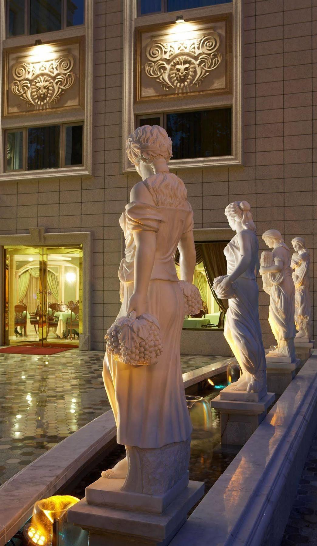 Royal Seasons Beitou Taipei
