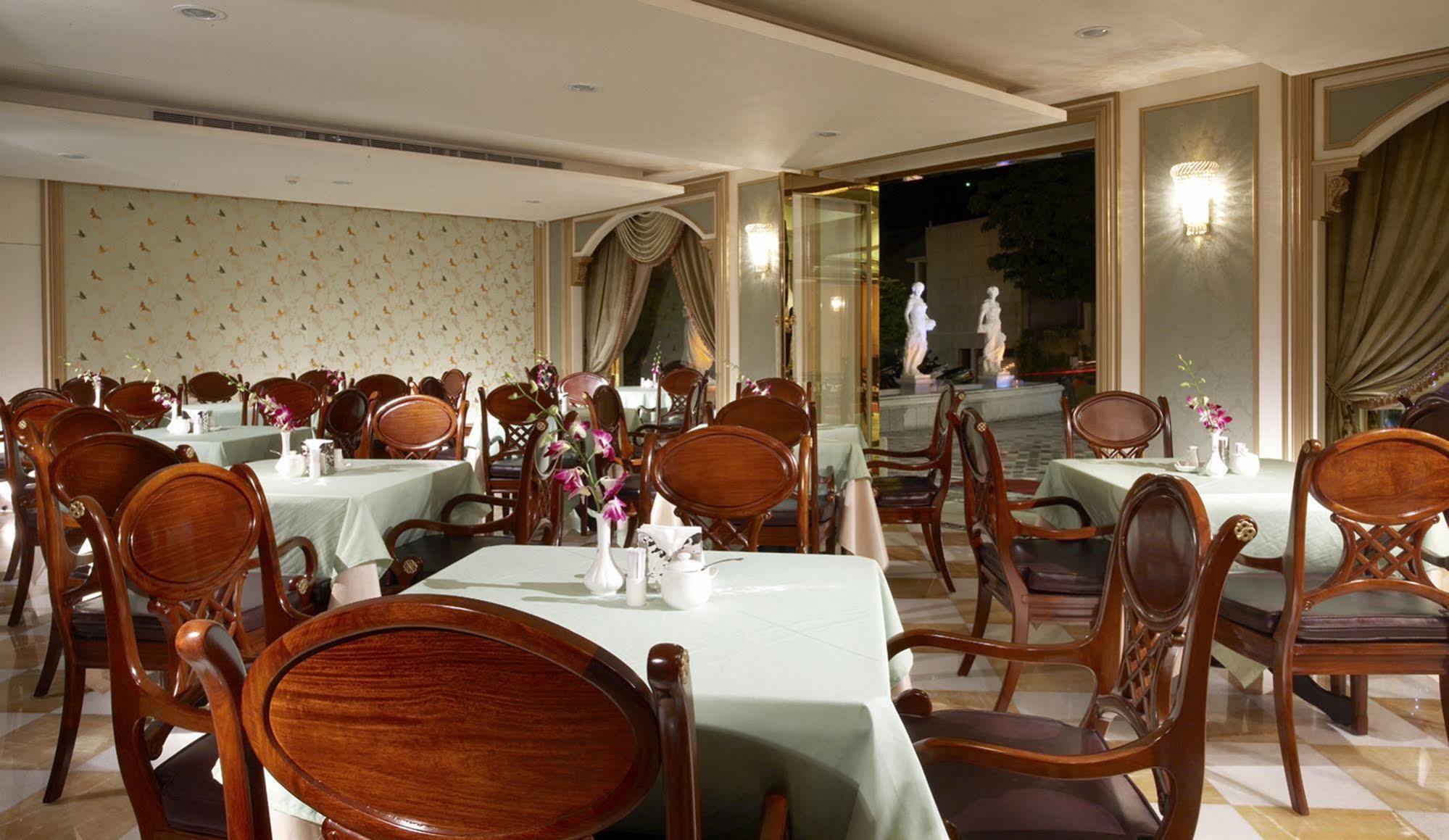 Royal Seasons Beitou Hotel Taipei