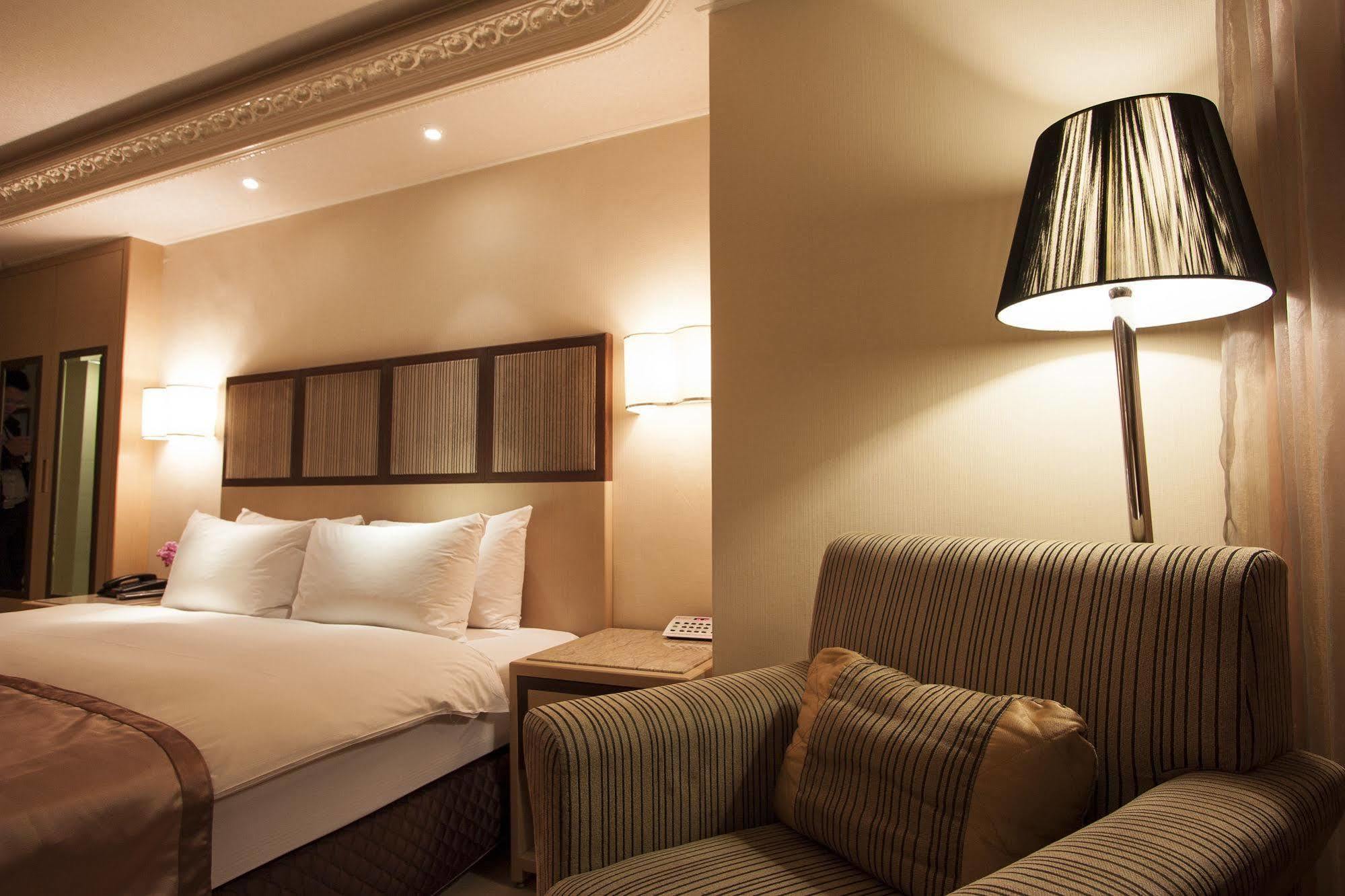 Hotel Charming City