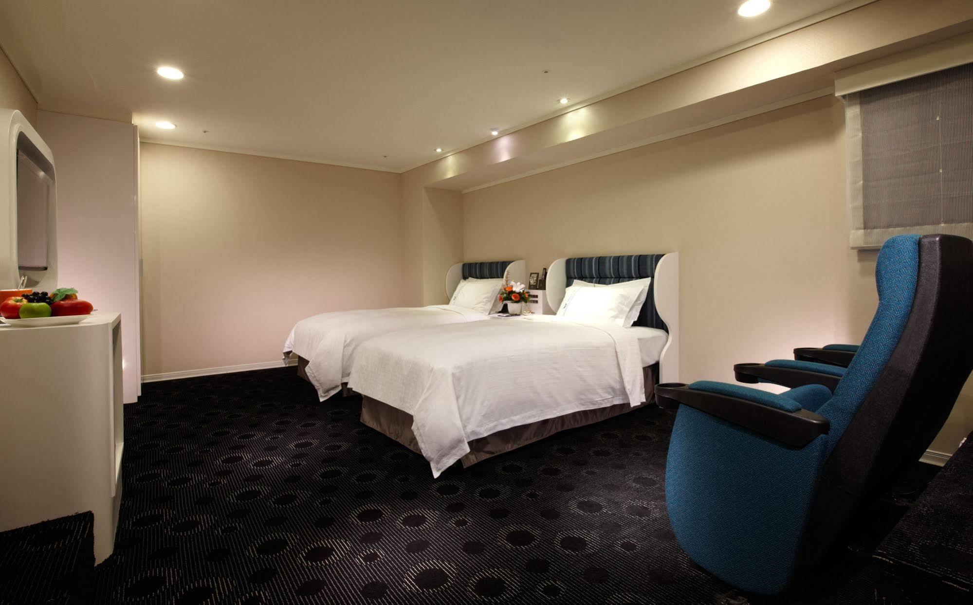 Hotel Ximen Airline 3*